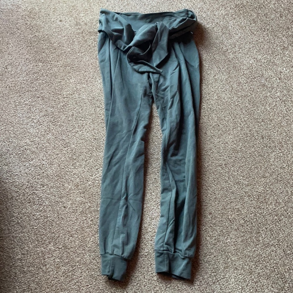 Tie up yoga joggers